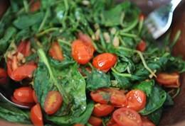 Sautéed Spinach with Tomatoes and Garlic