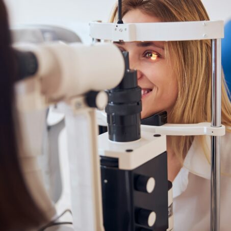 6 Ways to Make It Easier for Optometry Patients to Pick Glasses