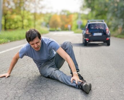 Man in leg pain