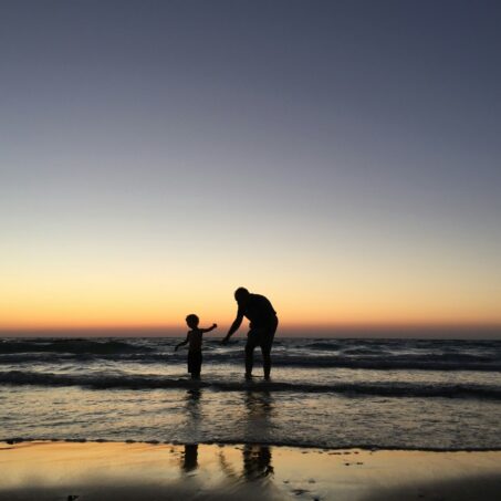 Vacation Time at The Beach: 7 Things to Keep in Mind When Packing