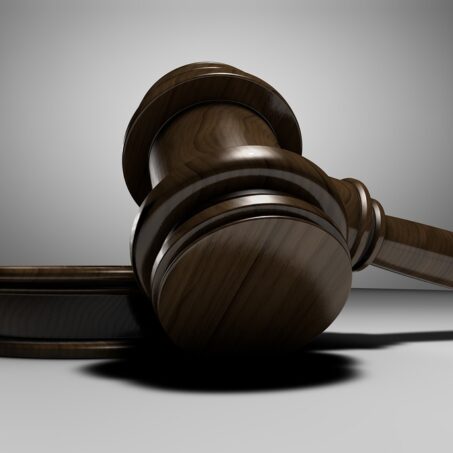 https://pixabay.com/photos/judge-hammer-auction-hammer-auction-3665164/