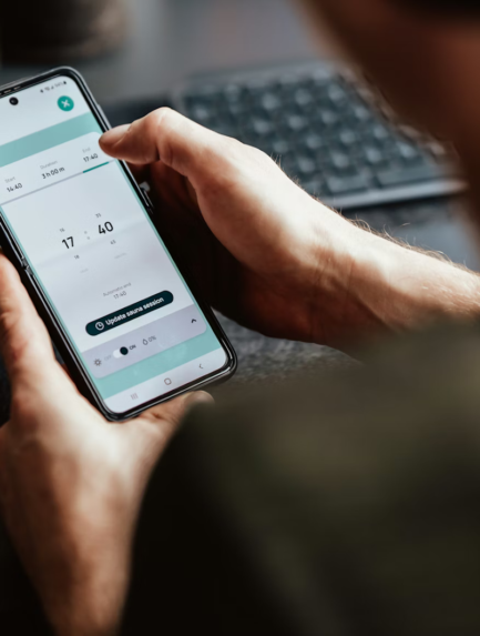 How Modern Cell Phone Services Are Improving Speed and Nationwide Reliability