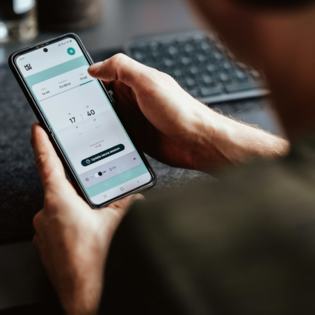 How Modern Cell Phone Services Are Improving Speed and Nationwide Reliability