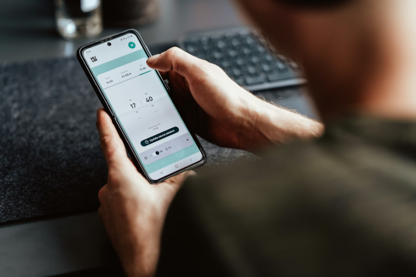 How Modern Cell Phone Services Are Improving Speed and Nationwide Reliability
